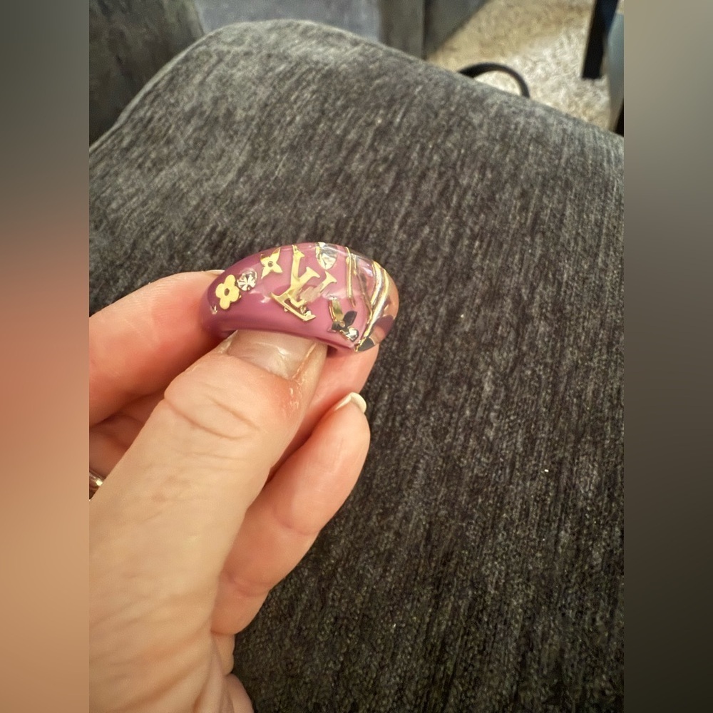 Louis Vuitton auth Bague ring Gold pink Inclusion w/ monogram charms sz large 8 - Picture 5 of 13